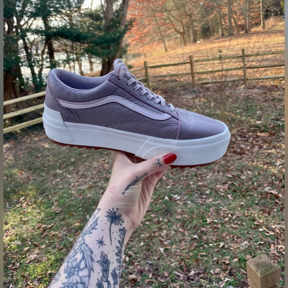 VANS Women’s Ward Platform Sneaker